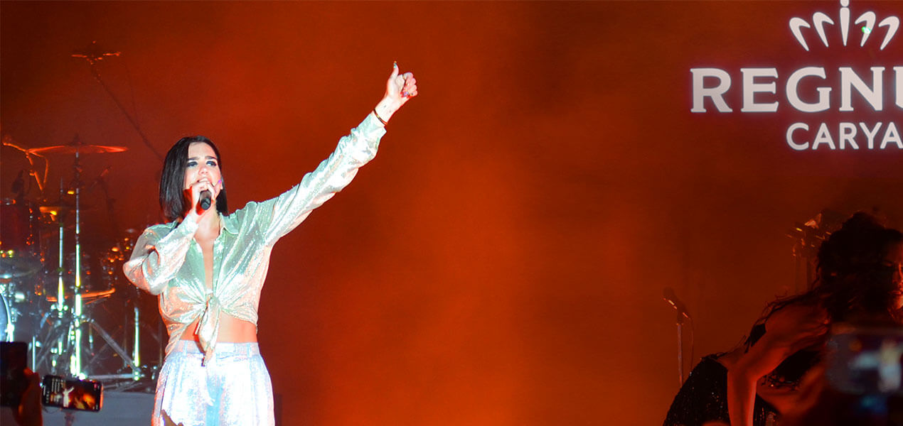 Regnumcarya Dualipa Slider