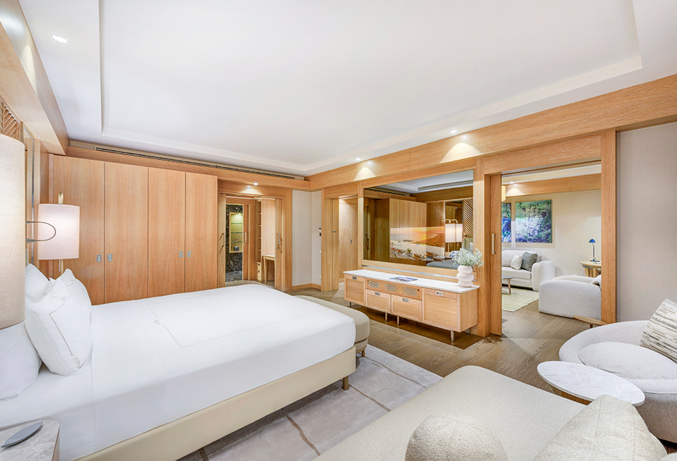 Regnumcarya Pearlpoolsuite French Bedroom 03