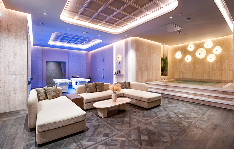 REGNUM THE CROWN REVIVE WELLBEING Kingsuite 19 Card