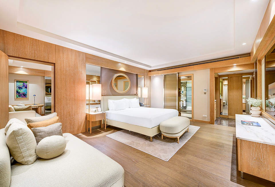 Regnumcarya Pearlpoolfamliy French Bedroom 03