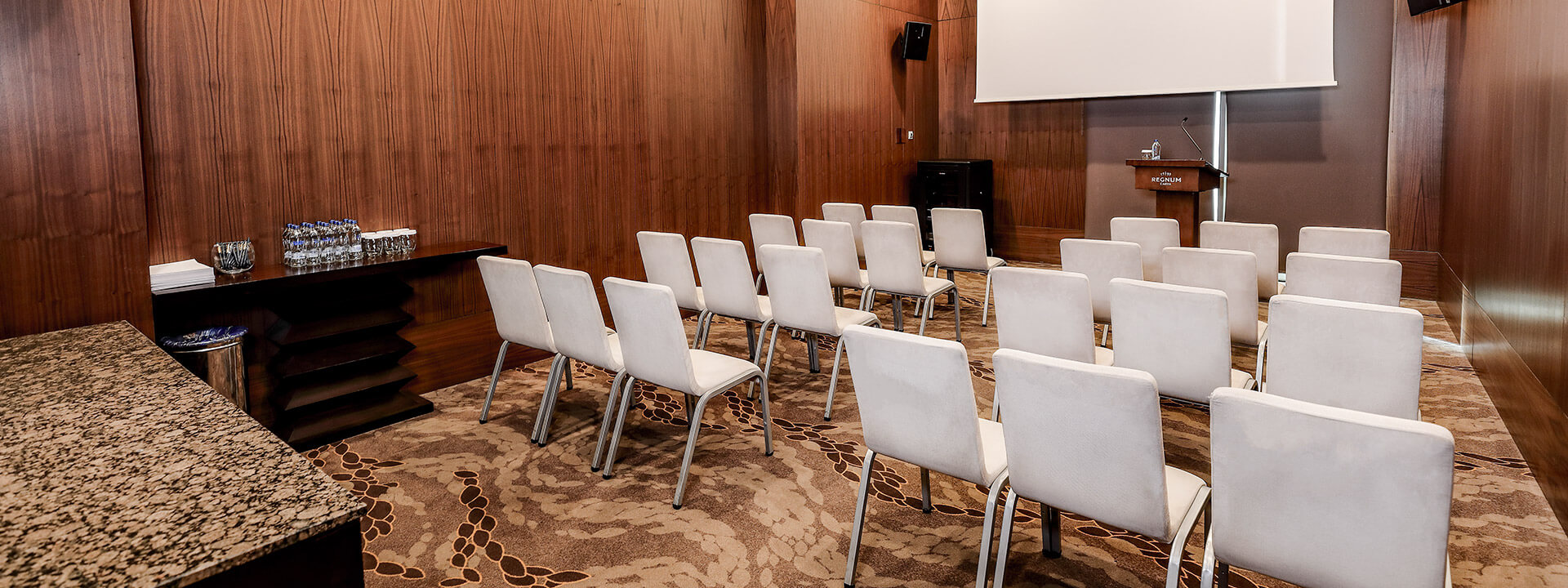 Regnum Carya Citrus Banner