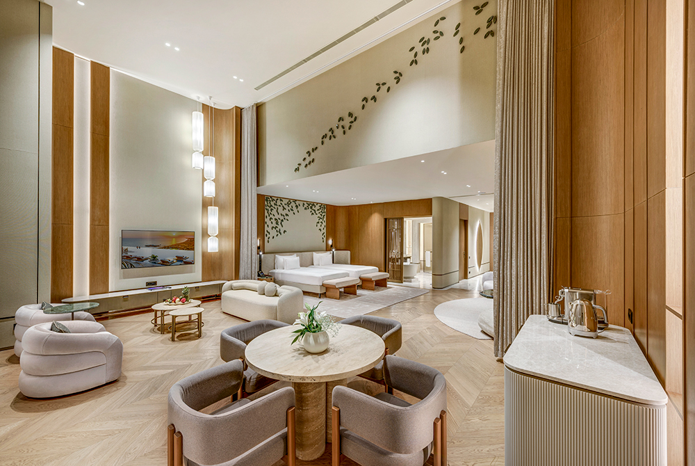 Regnum The Crown Crown Signature Suite 4Th Bedroom 08