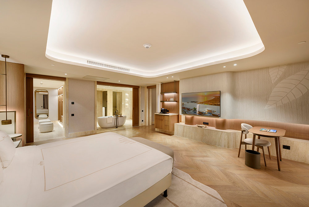 Regnum The Crown Panaromic Suite (8)
