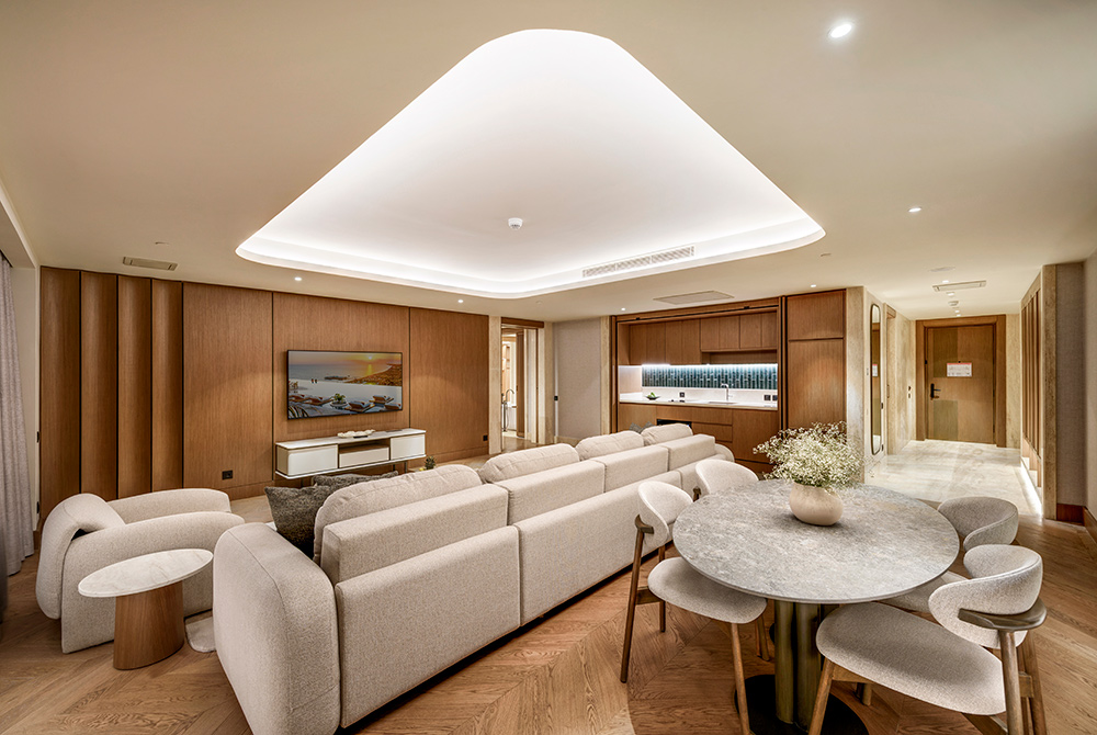 Regnum The Crown Panoramic Suite (3) Slider