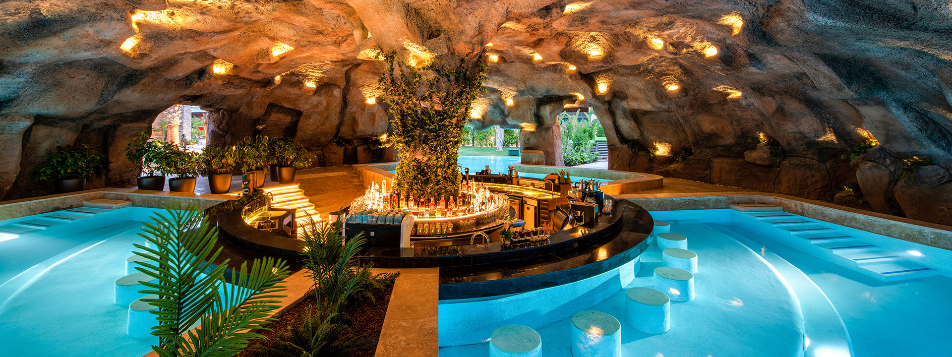 Regnumcarya Amber Cave Bar 1(1) Banner