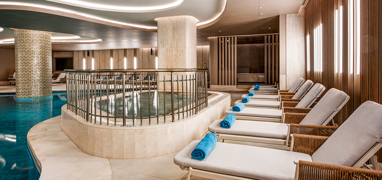 REGNUM THE CROWN REVIVE WELLBEING KIDS POOL Slider 1